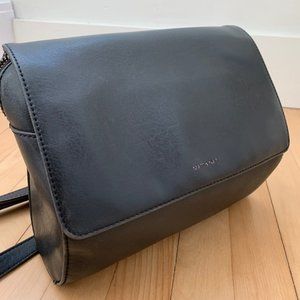 MATT AND NAT PHI CROSSBODY BAG